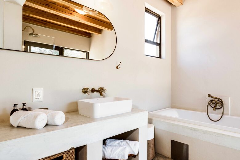 Safari Lodge in Big 5 National Park - Pilanesberg, South Africa