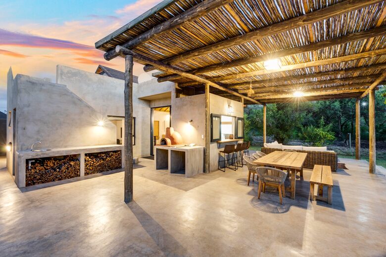Safari Lodge in Big 5 National Park - Pilanesberg, South Africa