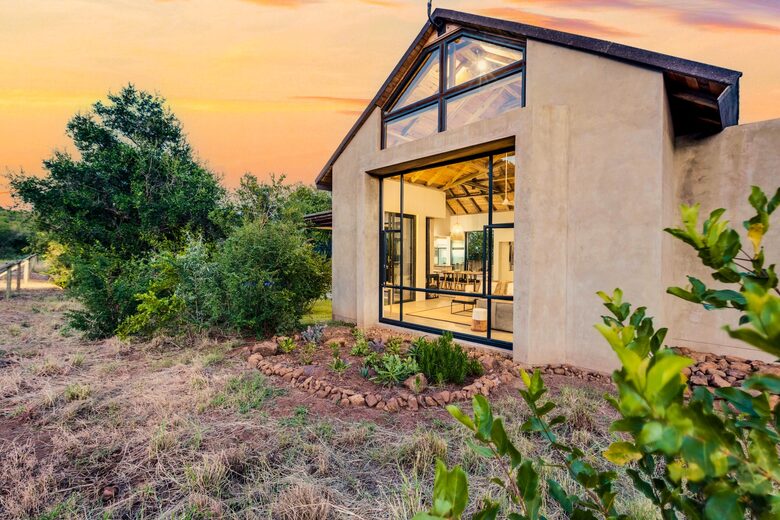 Safari Lodge in Big 5 National Park - Pilanesberg, South Africa