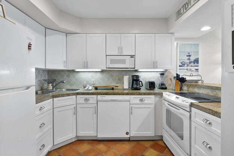 kitchen, fully equipped
