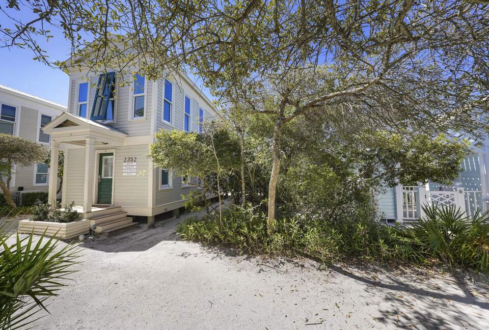 Beachfront Cottage in Seaside - Santa Rosa Beach, Florida