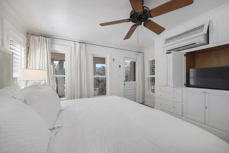 Beachfront Cottage in Seaside - Santa Rosa Beach, Florida