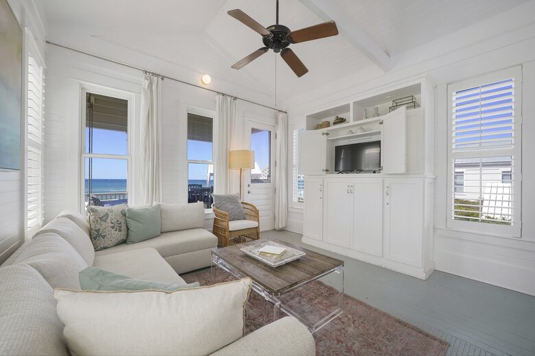Beachfront Cottage in Seaside - Santa Rosa Beach, Florida