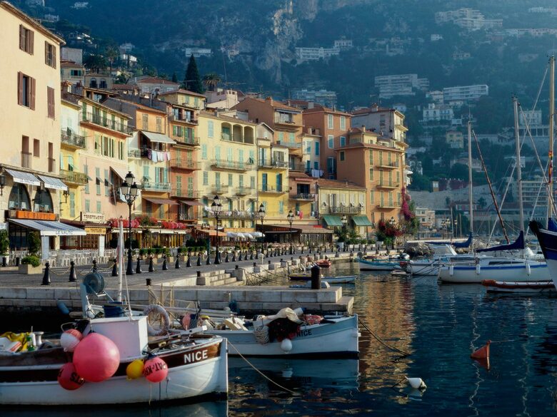 Detached Villa in Cote d'Azur with Panoramic Sea Views - Villefranche-sur-Mer, France