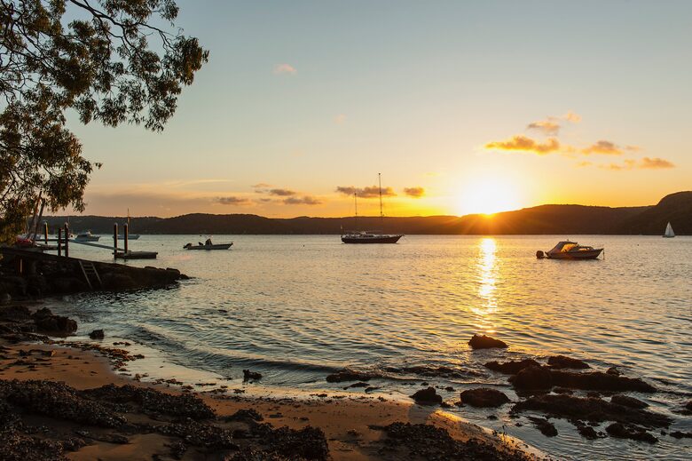 Location shot - Clareville Beach (100m walk)