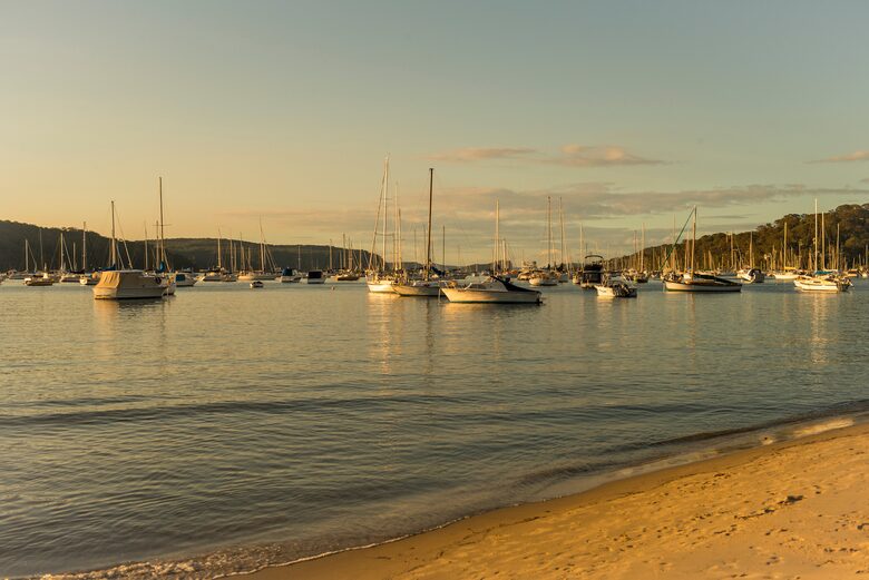 Location shot - Clareville Beach (100m walk)