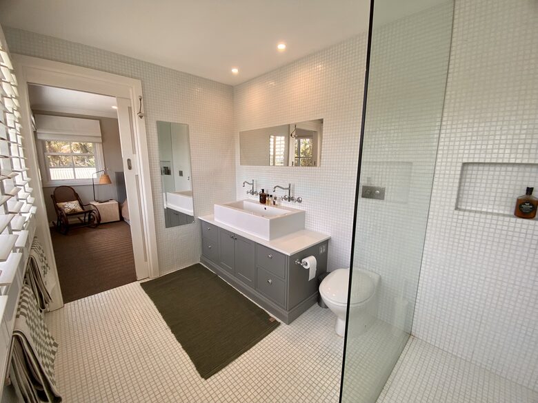 Master ensuite