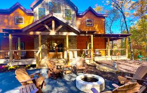 Lazy Bear Lodge - Walland, Tennessee