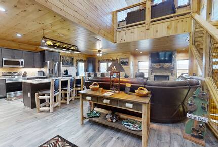Lazy Bear Lodge - Walland, Tennessee