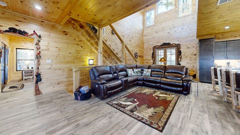Lazy Bear Lodge - Walland, Tennessee