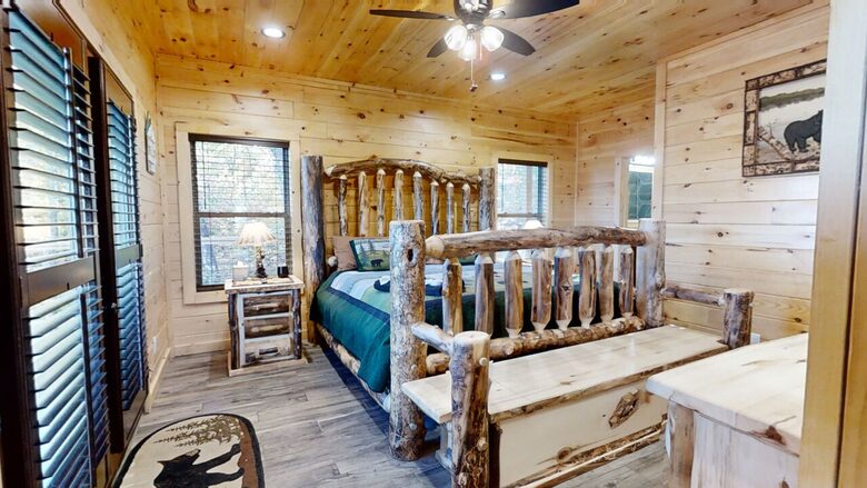 Lazy Bear Lodge - Walland, Tennessee
