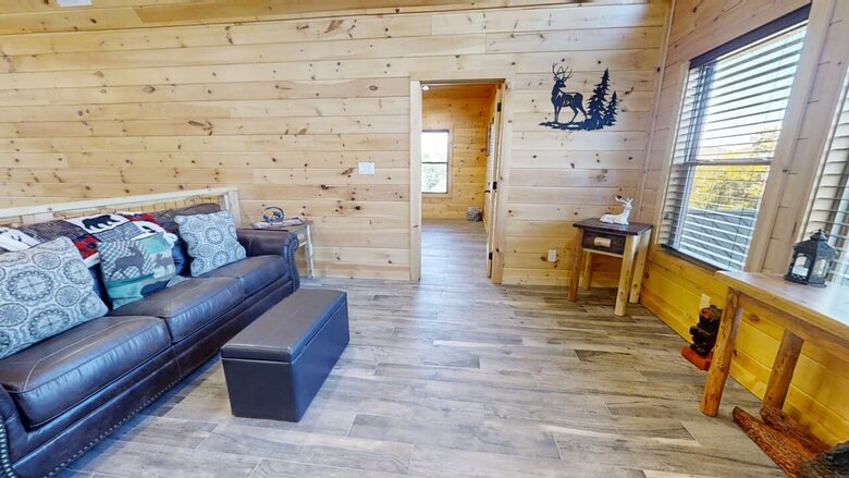 Lazy Bear Lodge - Walland, Tennessee