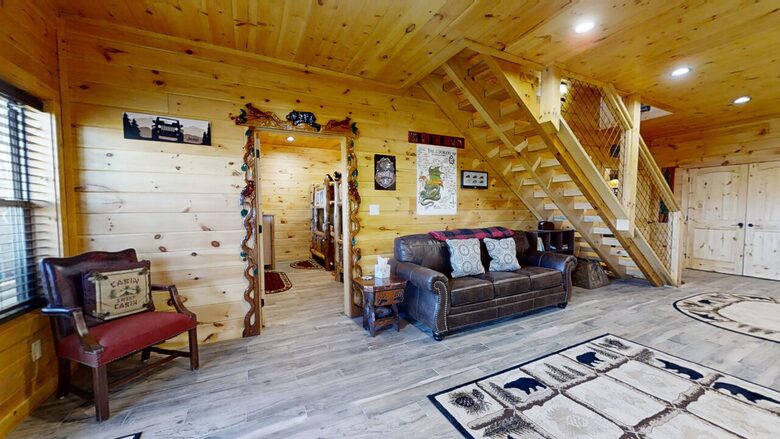 Lazy Bear Lodge - Walland, Tennessee