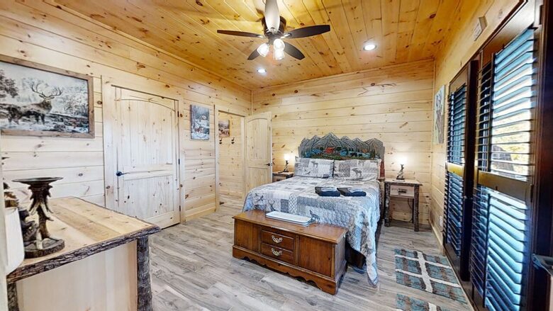 Lazy Bear Lodge - Walland, Tennessee