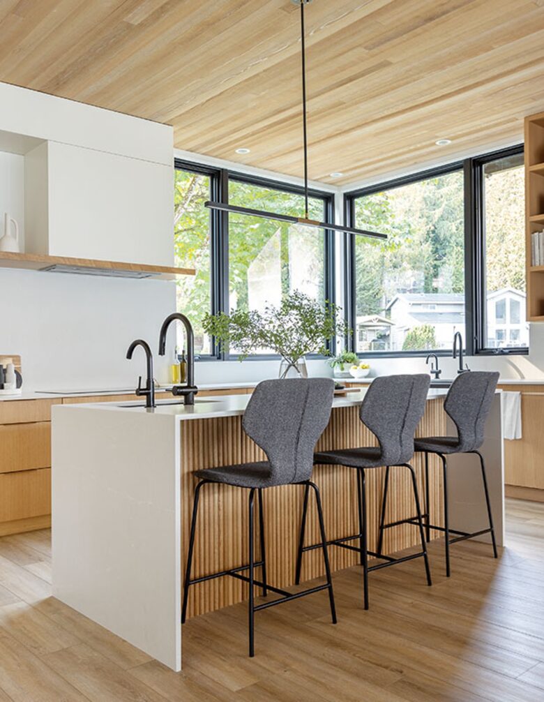 Relaxed Modern Waterfront Vacation Home - Bellingham, Washington