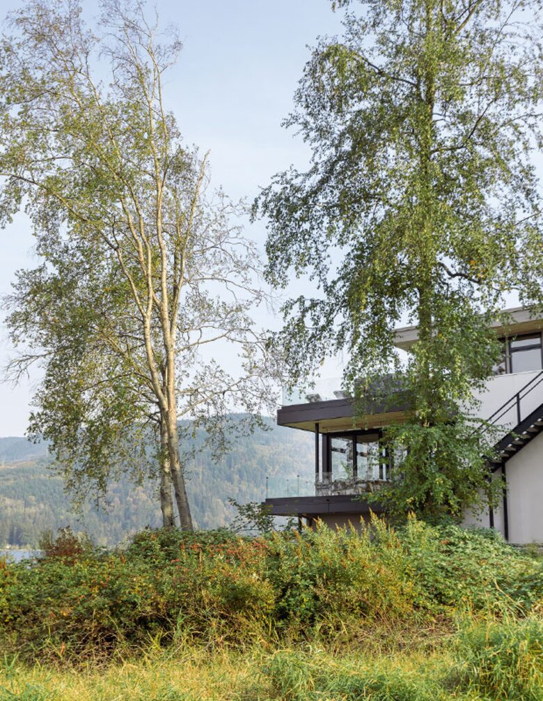 Relaxed Modern Waterfront Vacation Home - Bellingham, Washington