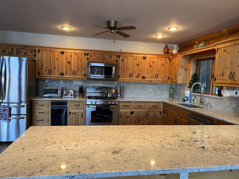 Flagstaff Log Cabin - Ski Retreat and Summer Heaven - Flagstaff, Arizona