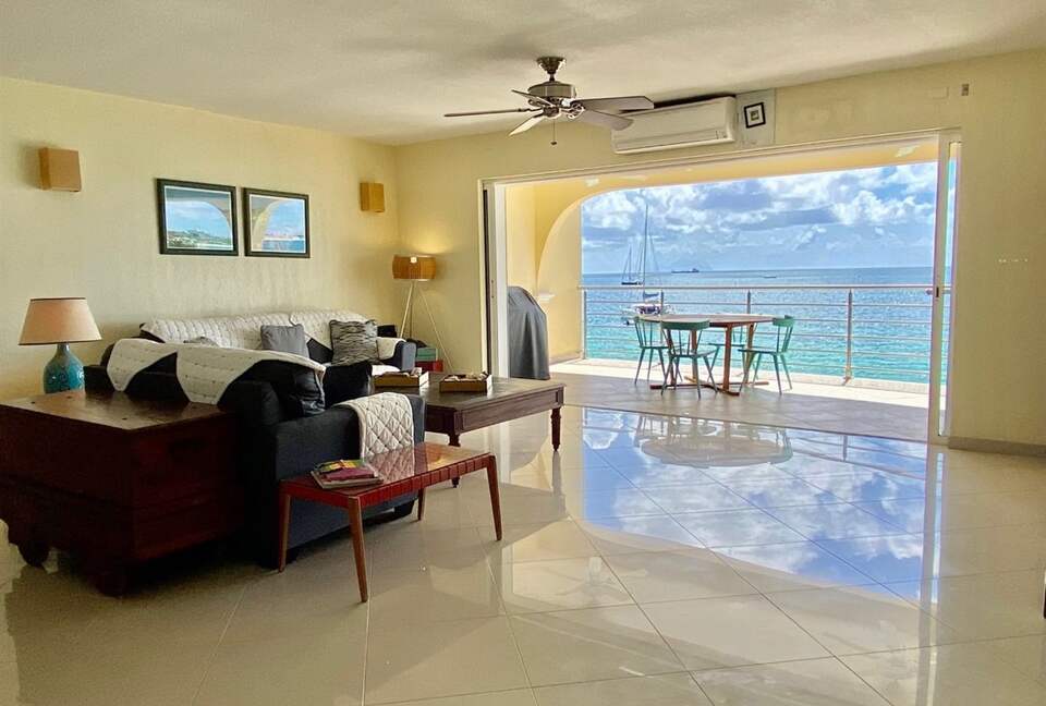 2 bedroom Beachfront Luxury Condo - Simpson Bay, Sint Maarten (Dutch part)