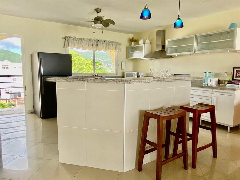 2 bedroom Beachfront Luxury Condo - Simpson Bay, Sint Maarten (Dutch part)