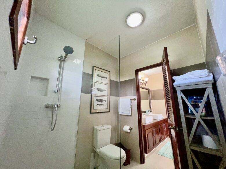 2 bedroom Beachfront Luxury Condo - Simpson Bay, Sint Maarten (Dutch part)