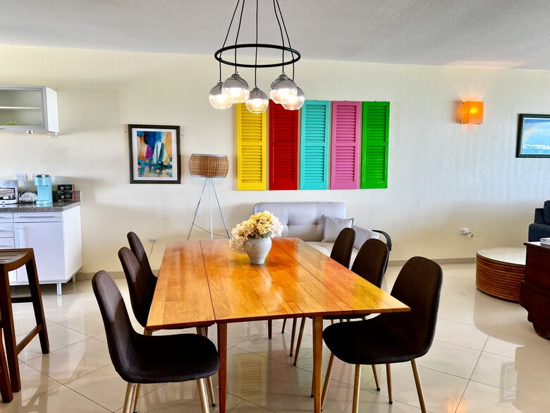 2 bedroom Beachfront Luxury Condo - Simpson Bay, Sint Maarten (Dutch part)