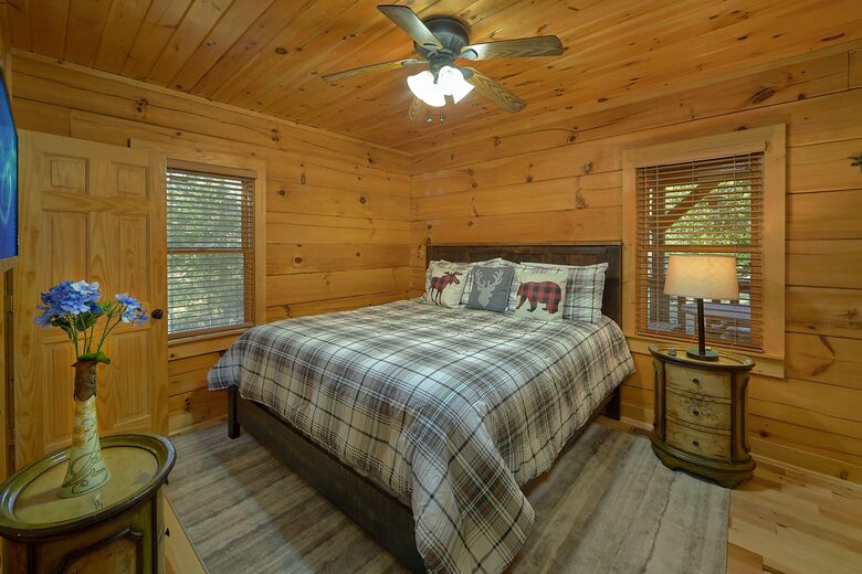 Sweet Mountain Air - Sevierville, Tennessee