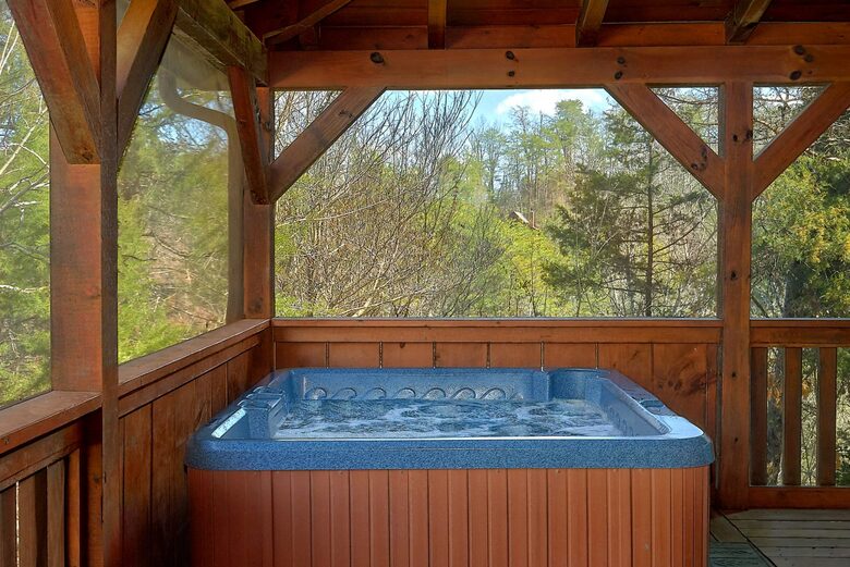 Sweet Mountain Air - Sevierville, Tennessee