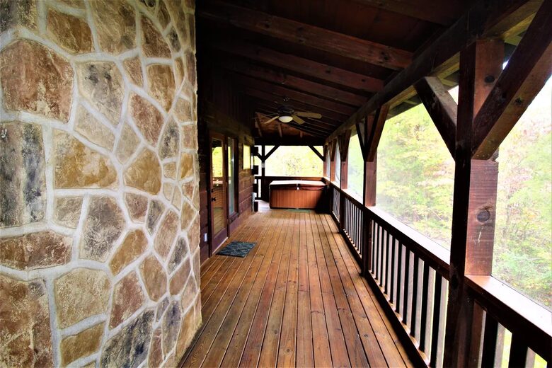 Sweet Mountain Air - Sevierville, Tennessee