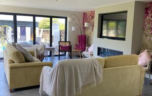 Lounge with media wall