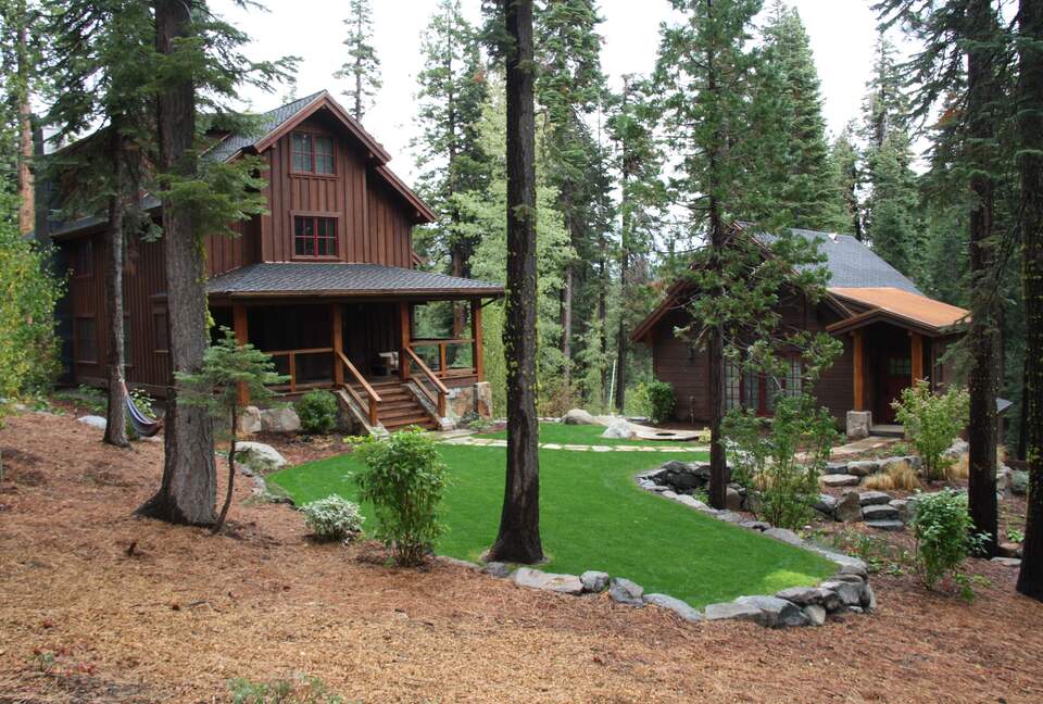 Private 2 acres, 2 blocks from lake, on Homewood Resort