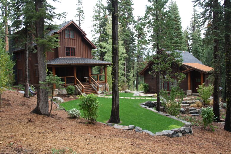 Private 2 acres, 2 blocks from lake, on Homewood Resort