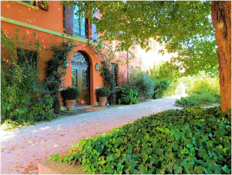 Villa Contessa Massari - A Noble Mansion House of 1700 - Voghiera, Italy