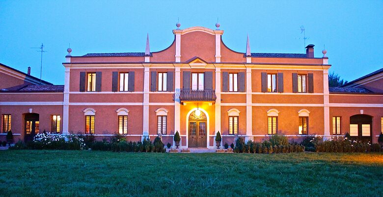 Villa Contessa Massari - A Noble Mansion House of 1700 - Voghiera, Italy