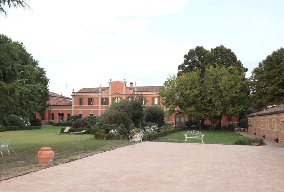 Villa Contessa Massari - A Noble Mansion House of 1700 - Voghiera, Italy