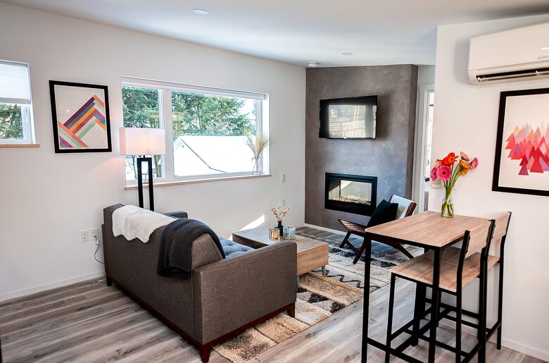 New modern Stowe Village Villa - Stowe, Vermont
