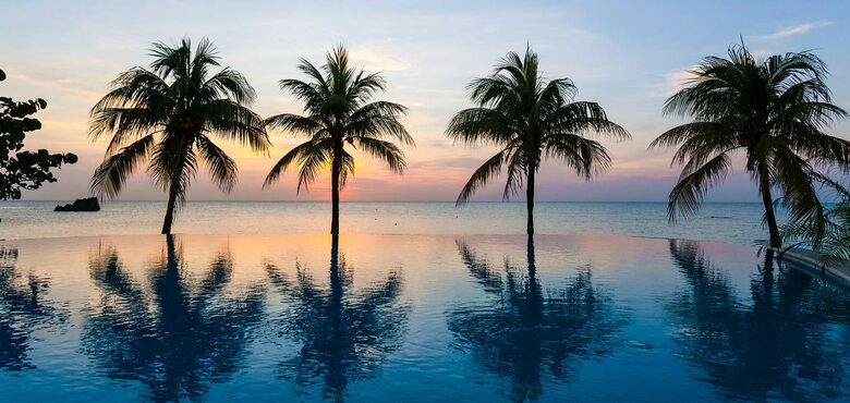 Western Caribbean, Roatan West Bay Beach 2 Bedroom Residence - West Bay Beach, Honduras