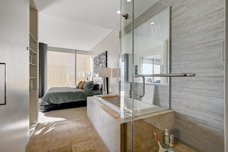 Las Vegas Strip Living - Las Vegas, Nevada