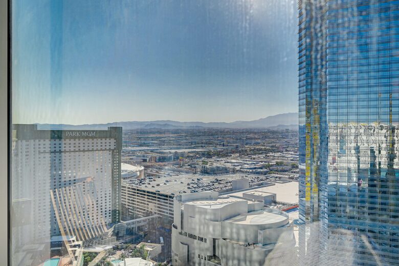 Las Vegas Strip Living - Las Vegas, Nevada