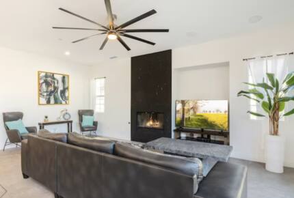 Entertainer's Dream Home w/ Pool and Waterslide - Fallbrook, California