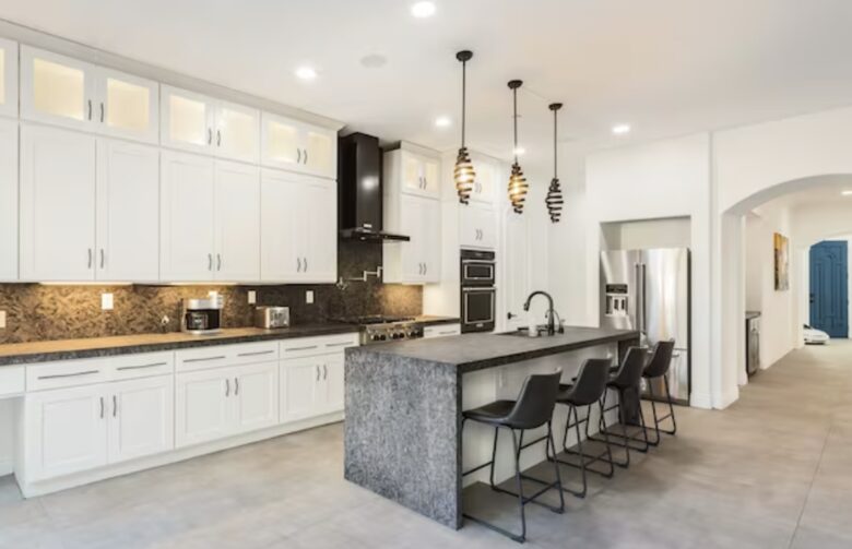 Entertainer's Dream Home w/ Pool and Waterslide - Fallbrook, California