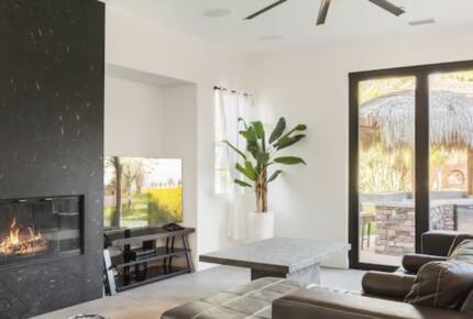 Entertainer's Dream Home w/ Pool and Waterslide - Fallbrook, California