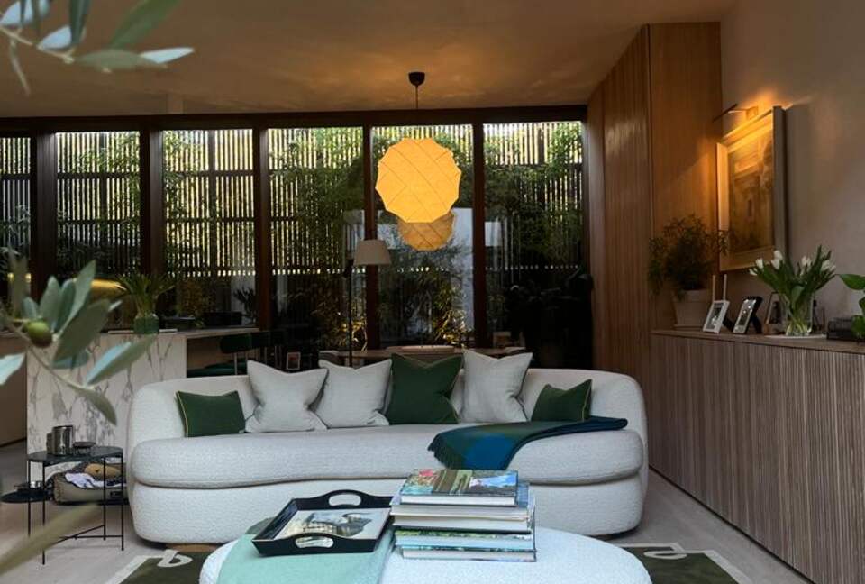The Mews Townhouse - Dublin, Ireland