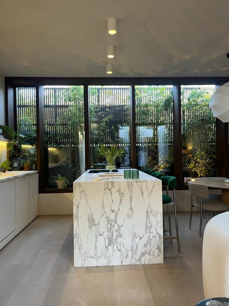 The Mews Townhouse - Dublin, Ireland