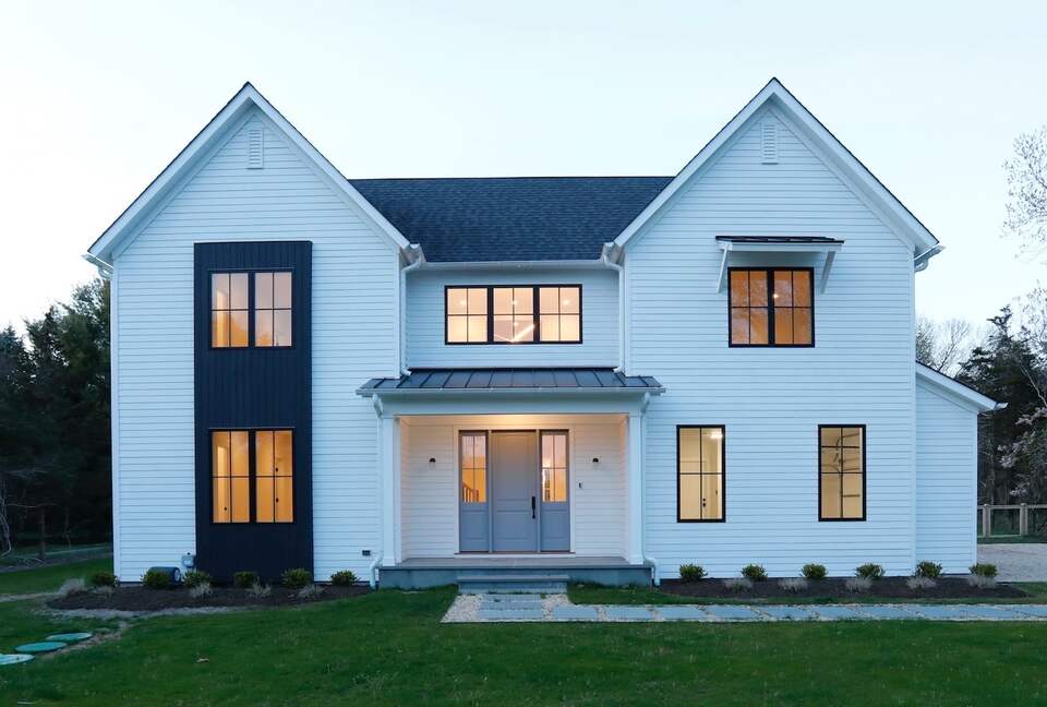 New Modern Home in The Hamptons - Westhampton, New York