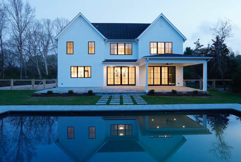 New Modern Home in The Hamptons - Westhampton, New York