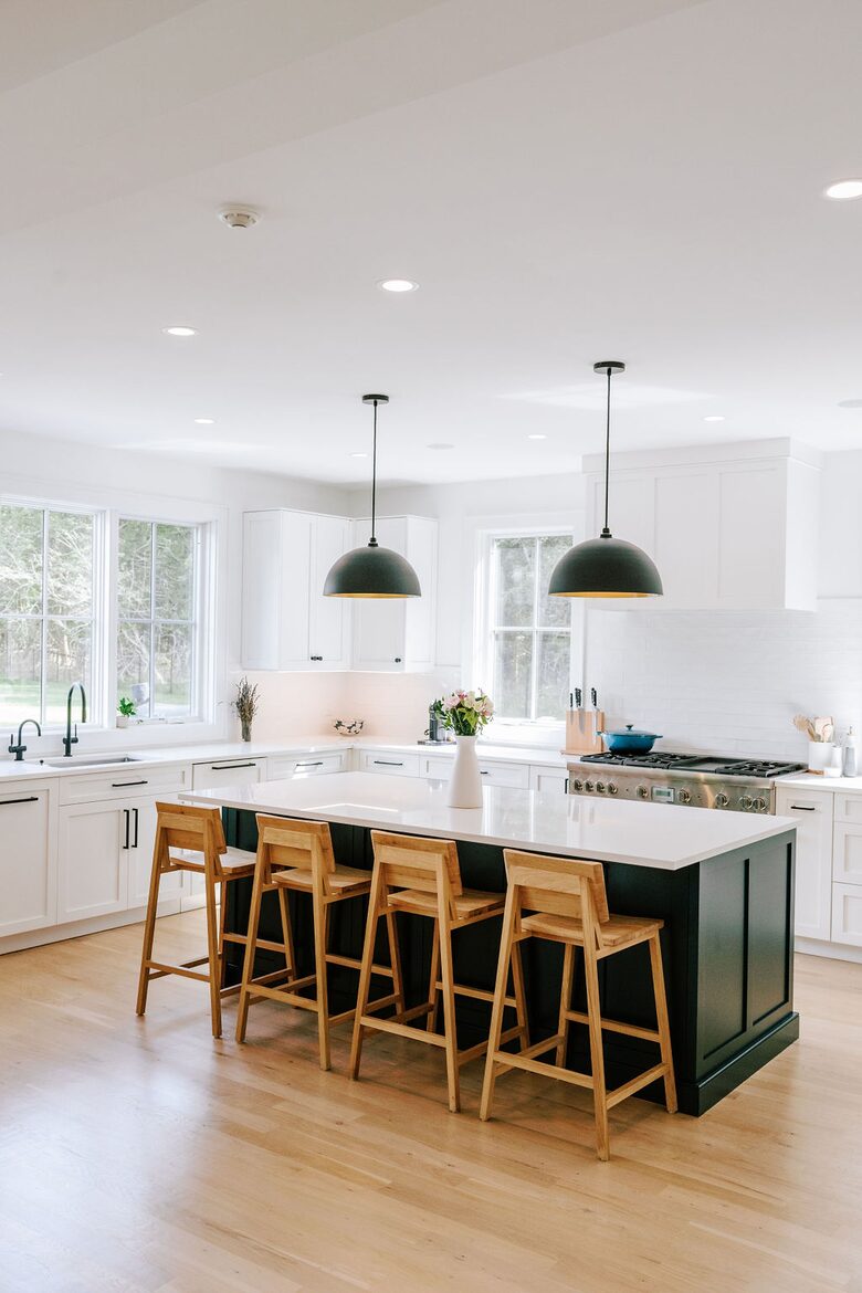 New Modern Home in The Hamptons - Westhampton, New York
