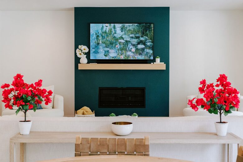 New Modern Home in The Hamptons - Westhampton, New York