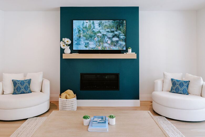 New Modern Home in The Hamptons - Westhampton, New York