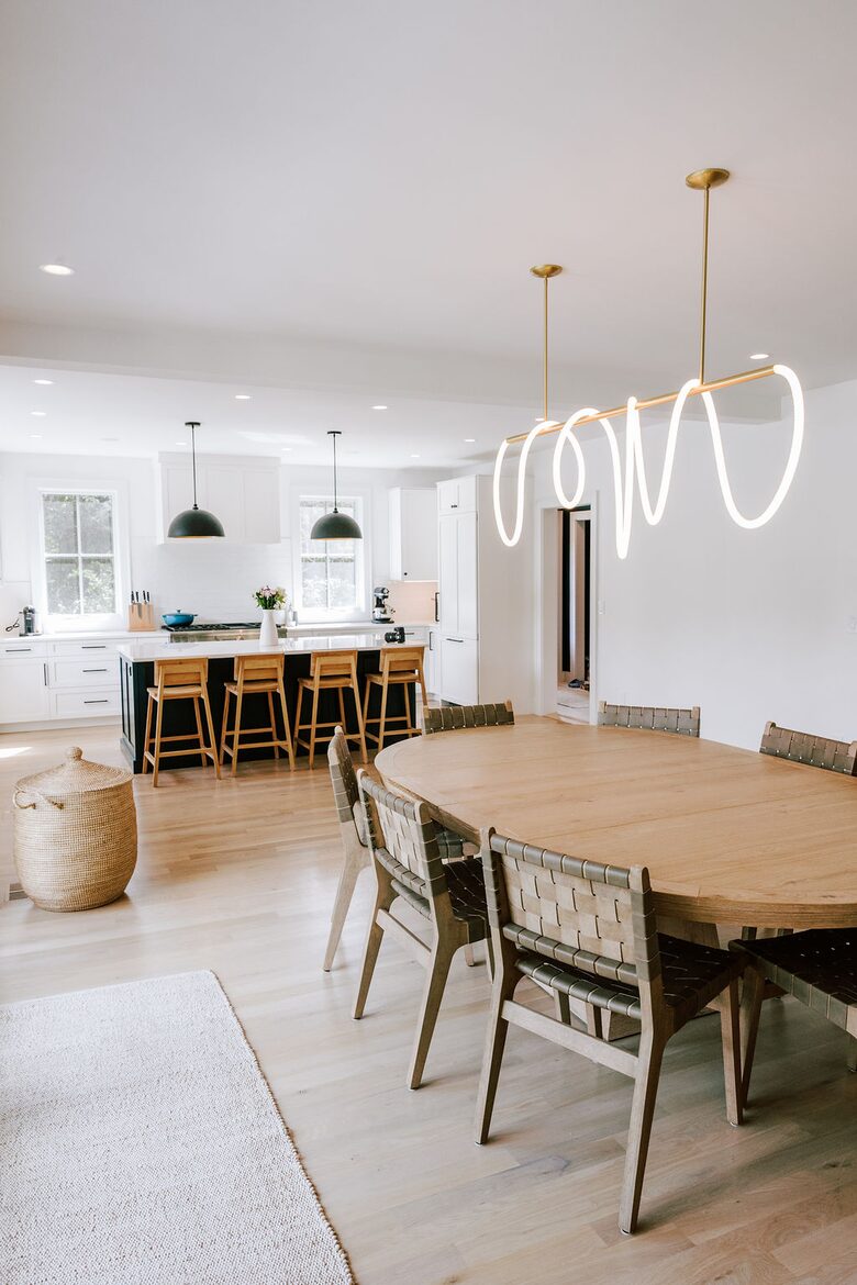 New Modern Home in The Hamptons - Westhampton, New York