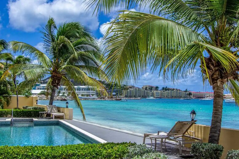2 bedroom Beachfront Luxury Condo - Simpson Bay, Sint Maarten (Dutch part)